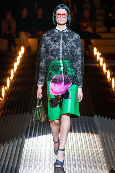 Look 38